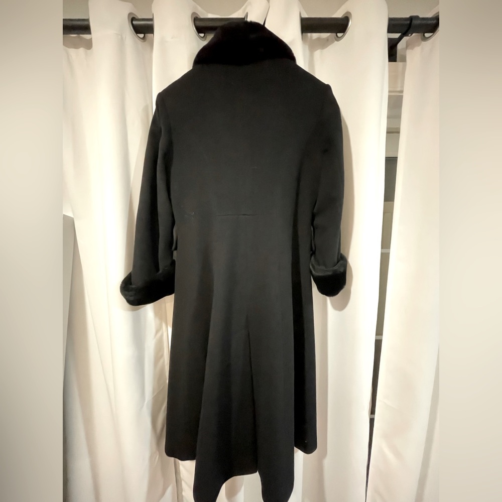 Vintage Wool Albert Nipon Coat with fur trim - Picture 2 of 2